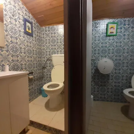 City Drops Hostel Private Yellow Room 2 Single Bed Aparthotel *